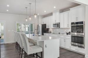 Course to Coast - Luxe 5 Bedroom w Golf Simulator
