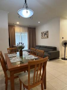 Kuching Waterfront Home 6 pax
