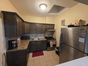 Cozy Private Room with Smart TV & AC