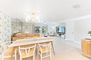 Cocoa Beach Club 206