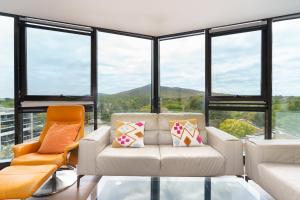 Upscale 3BR City Apartment Central CBD Living - Hosted by Canstay