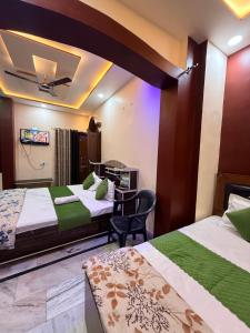 Guru Amrit Residency & Guru Kripa Guest house
