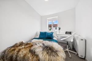 Cheap & Stylish Single Room - Shared House in Central Bristol by AltoLuxo Short Lets & Serviced Accommodation with FREE WiFi and Parking