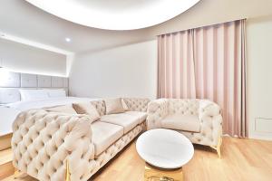 Den Basta Hotel Hadan