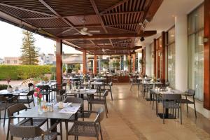 Ajax Hotel