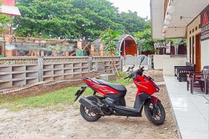 RedDoorz at Pantai Karangpapak