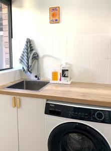 The Lawley Edit, 2 Bed Stylish Retro Townhouse