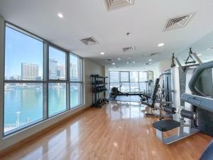 Free housekeeping visits during your stay - StayShort - Elegant 1-Bedroom Retreat in The Point Tower Marina