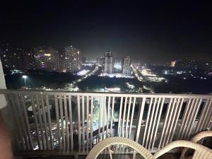 Bright and Cozy Hotel, Homestays, Studio apartment, Near Mall