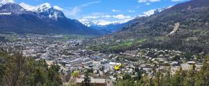 Briançon 1200 - 2 Chambres pour 2 à 8 pers dans Appartement partagé à Serre-Chevalier