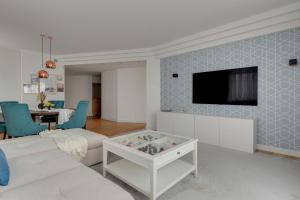 Jelitkowski Dwór Seaside & Parking by Downtown Apartments