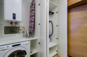 4-78 RC Nivki Park, Beresteyskyi Avenue 67В, Petrovdom Apartments