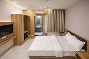 Accuotel Inn The Lavish Villa