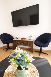 Central and stylish apartment, top center with private Sauna!