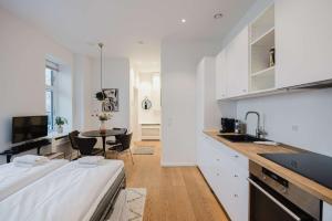 Elegant Apartment by the Grand Station