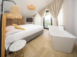 MarinaPark Beach Resort Soal - Wellness Apartments