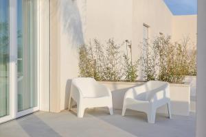 Villa con piscina e vista mare immersa nella natura