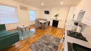 Sea Breeze Apartment