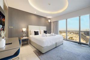 PNB Living - Luxury 2 Bedroom Apartment with High Floor - DAMAC Towers by Paramount Tower D
