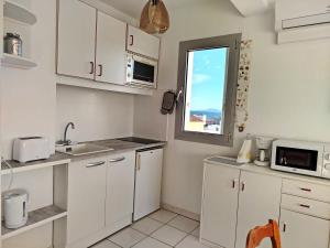 Plage à pied pour cet appartement climatisé - 4 couchages -4PLAGE9