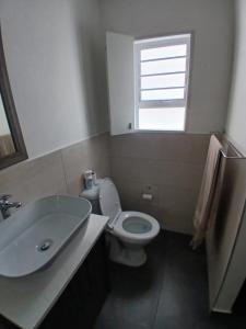 West Coast Cozy I Near Golden Mile & Beach