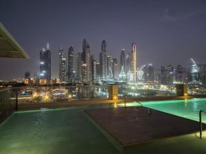 Luxury Penthouse Retreat - Private Beach, Breathtaking Palm and Marina Views