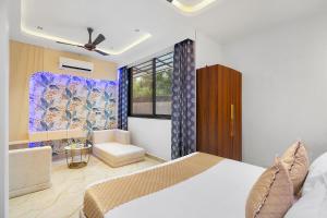 ELIVAAS Signature Shreya Blossom Retreat 4-BHK Retreat With Private Pool, Gazebo, Garden, Bar & Scenic Aravali Views