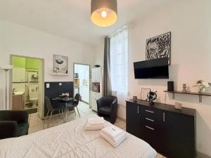 1773 - Le Logis de la source