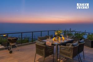 StayVista at The Pali with Bonfire & Jacuzzi
