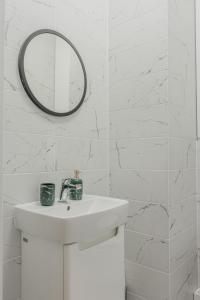 Hetmańska SuperApart Bulwary Park apartment with 2 balconies