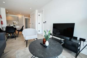 Central Manchester Contemporary 2 Bed Apartment