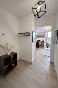 Studio cosy avec terrasse à deux pas de la plage !