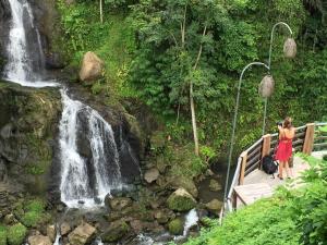 Ubud Auroville bright wooden home with kitchen