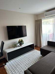 The Title 3 уютная квартира с одной спальней, кухней и зоной отдыха