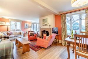 4 Bed in Walberswick oc-hfarm2