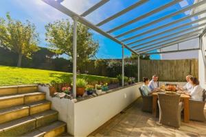 CROYDE MEADOWBANK 4 Bedrooms