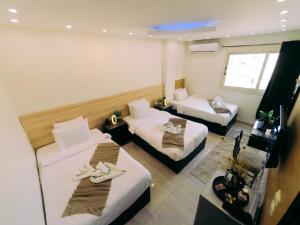 New rebbicca pyramids hotel