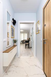 Gorgeous central Yanevi 2 BR & parking