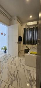 Spacious Modern 4-Bedroom Apartment with Three Bathrooms Swigg 1