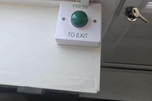 Apartment - Sleeps 6 - Self Check In - Beach Close