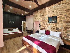 New Do-Baati Home Stay & Restaurant