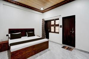 Hotel O by OYO Ganga Royal Guest House