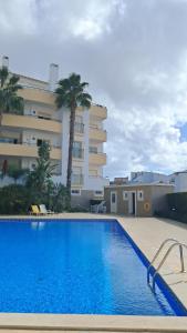 Lagos Vibes spacious 2 bedroom flat with terraces and pool