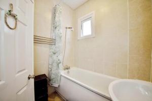 The Green Garden House near Tottenham Stadium Alexandra Palace Finsbury P