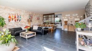 Superbe villa contemporaine PIED DANS LEAU