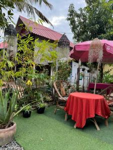 Setha About The World Homestay & Scooter