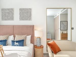 Peninsula One Suites by Prestige Nest
