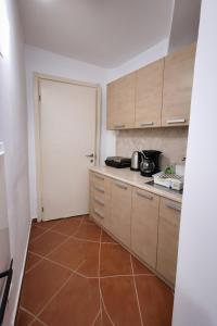 Marousi Deluxe Next to train