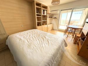 Studio cabine avec loggia et terrasse, 1er ligne et vue mer pour 4 personnes