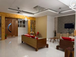 Newsy Inn